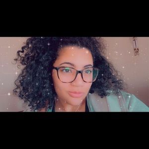 Meet your Posher, Maya